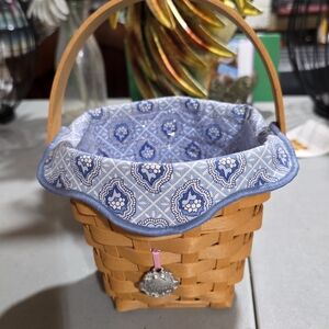 Longaberger Woven Basket with Blue Patterned Lining, Tie On, And Protector